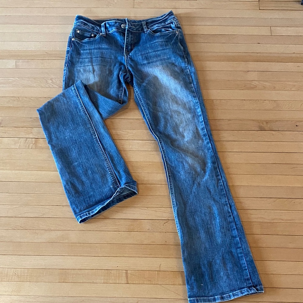 Stylish Women's Boot Cut Jeans in Blue